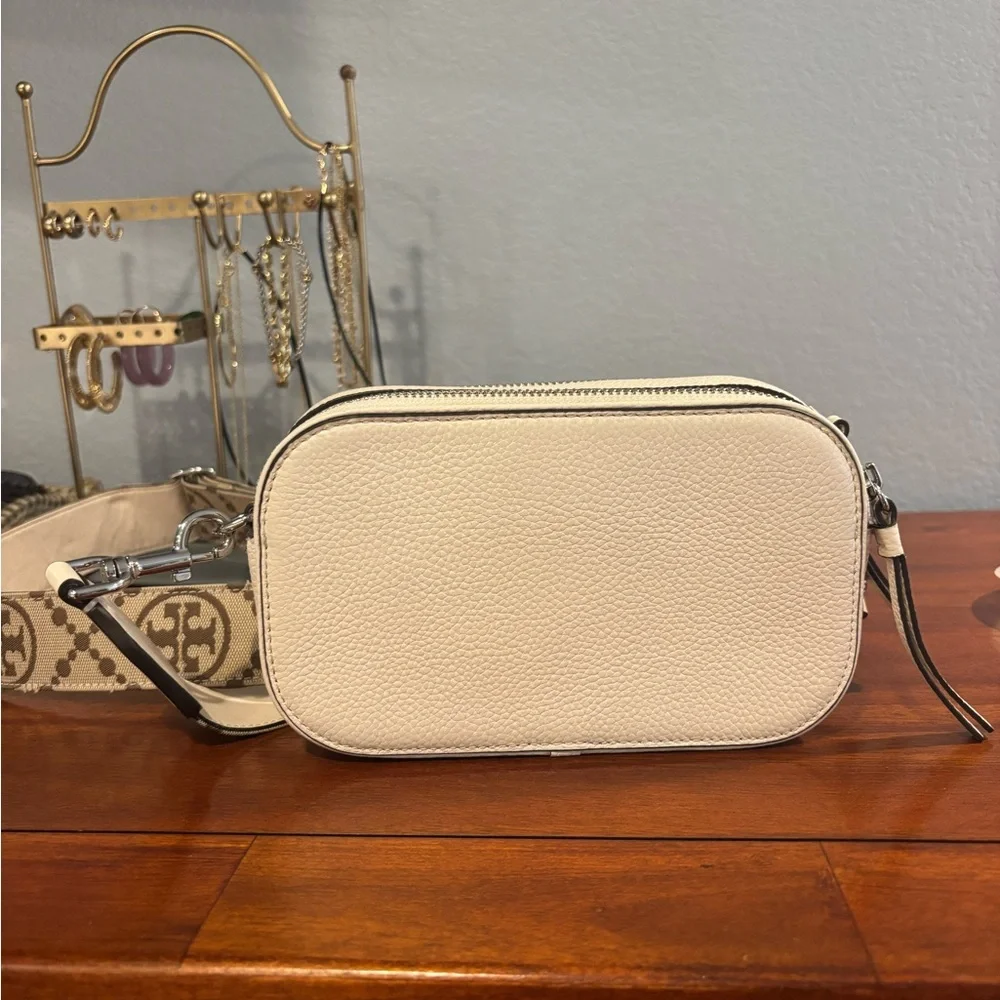 Tory Burch excellent no